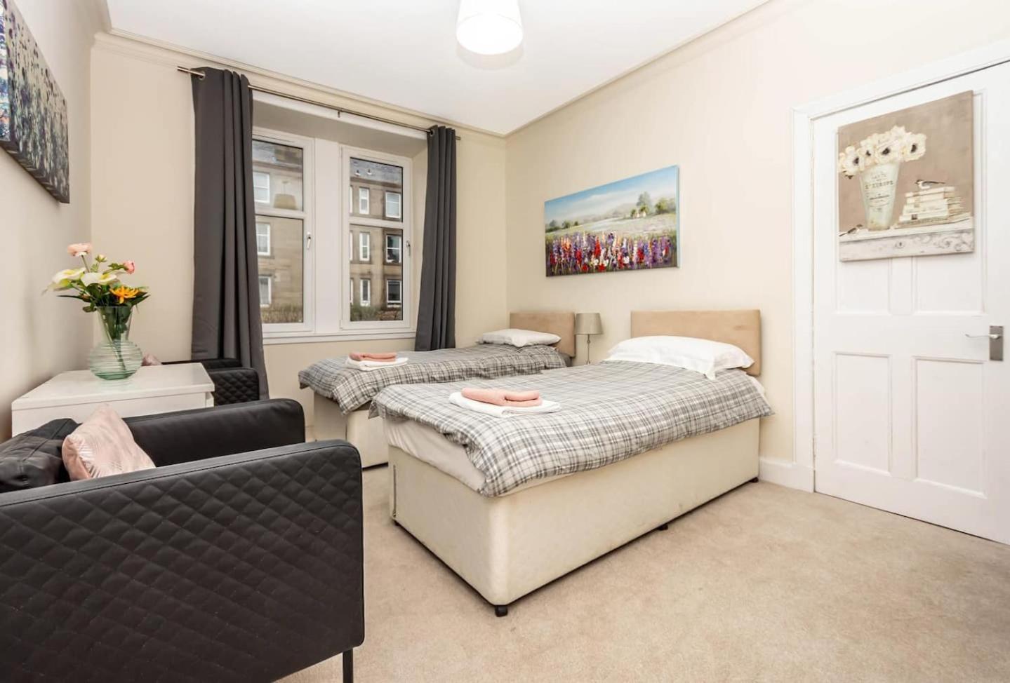 Apartment Comfy Base